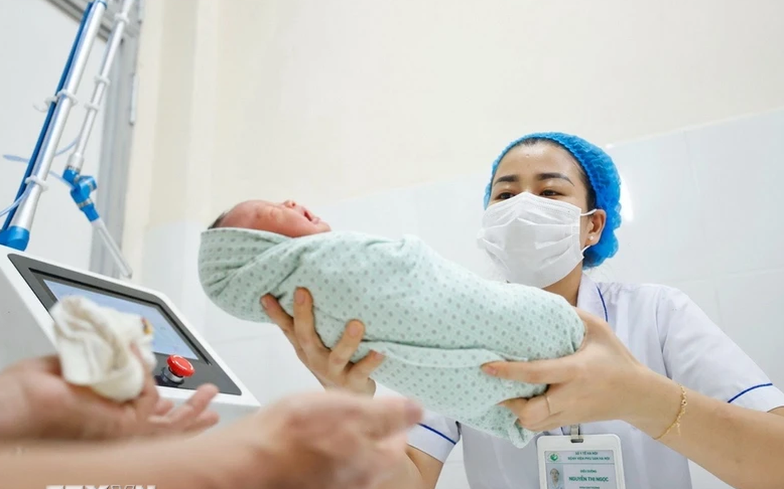 Sửa Pháp lệnh Dân số: Vợ chồng tự quyết định số con và thời gian sinh con