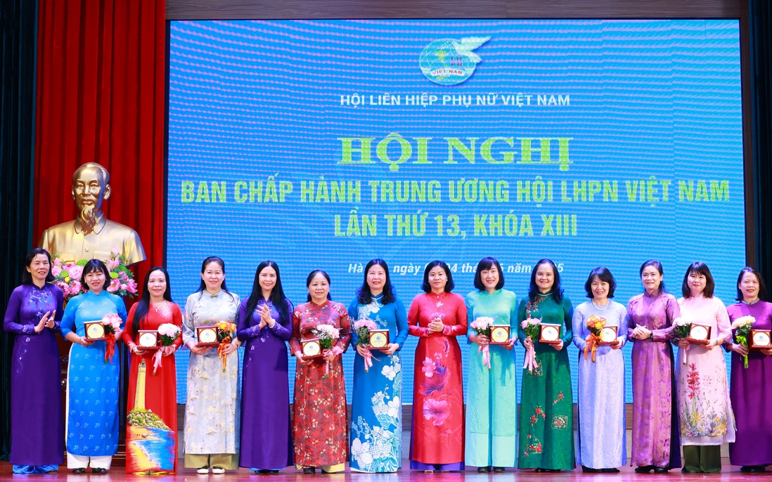 Những hình ảnh đẹp tại Hội nghị lần thứ 13 Ban Chấp hành TƯ Hội LHPN Việt Nam khóa XIII