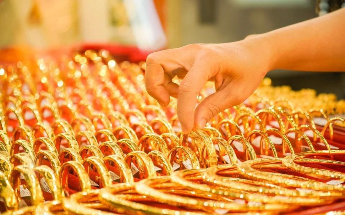 5 tháng đầu năm 2025, giá vàng tăng 35,37%