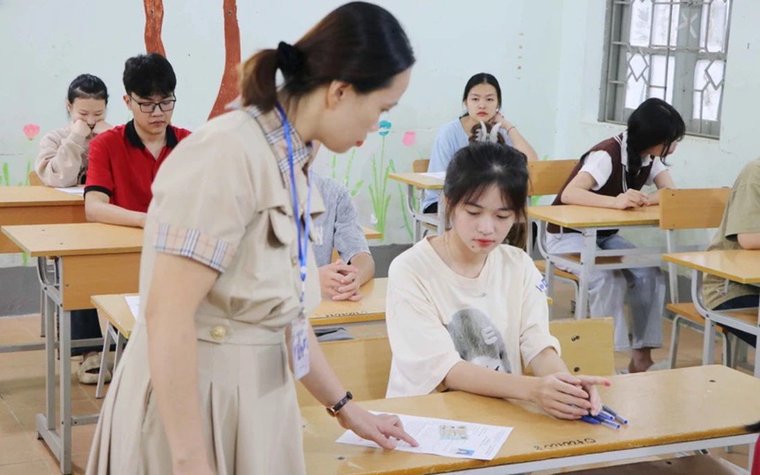 Bỏ tổ hợp C00: Bộ Giáo dục yêu cầu không làm ảnh hưởng đến quyền lợi của thí sinh