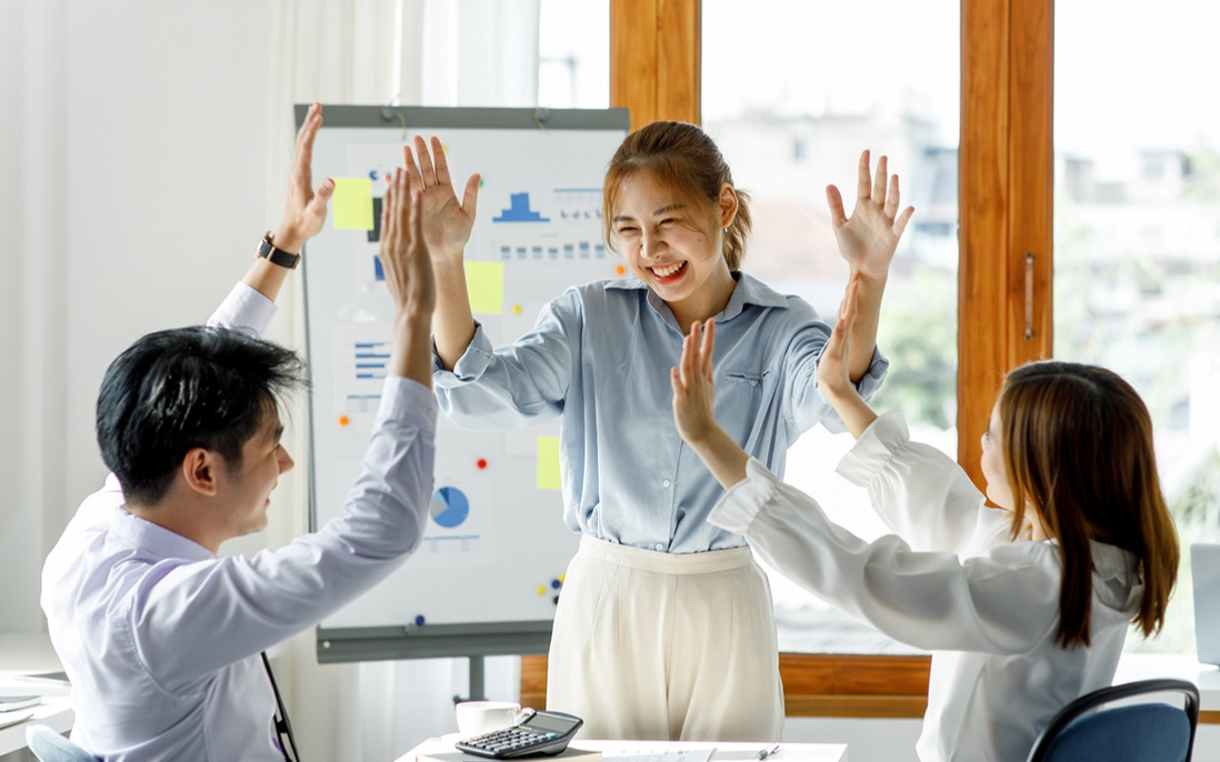 Không bị tụt hậu trong thị trường lao động hiện nay