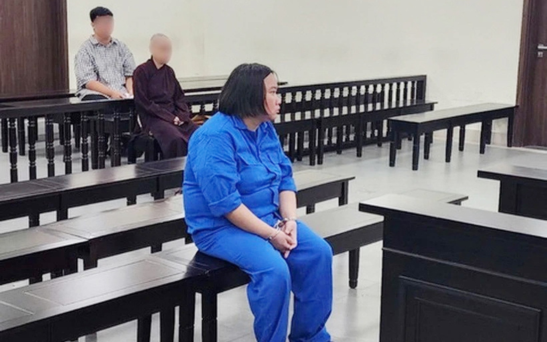 Phạt tù "siêu lừa" giả danh vợ lãnh đạo cấp cao, chiếm đoạt tiền tỷ của nhà chùa