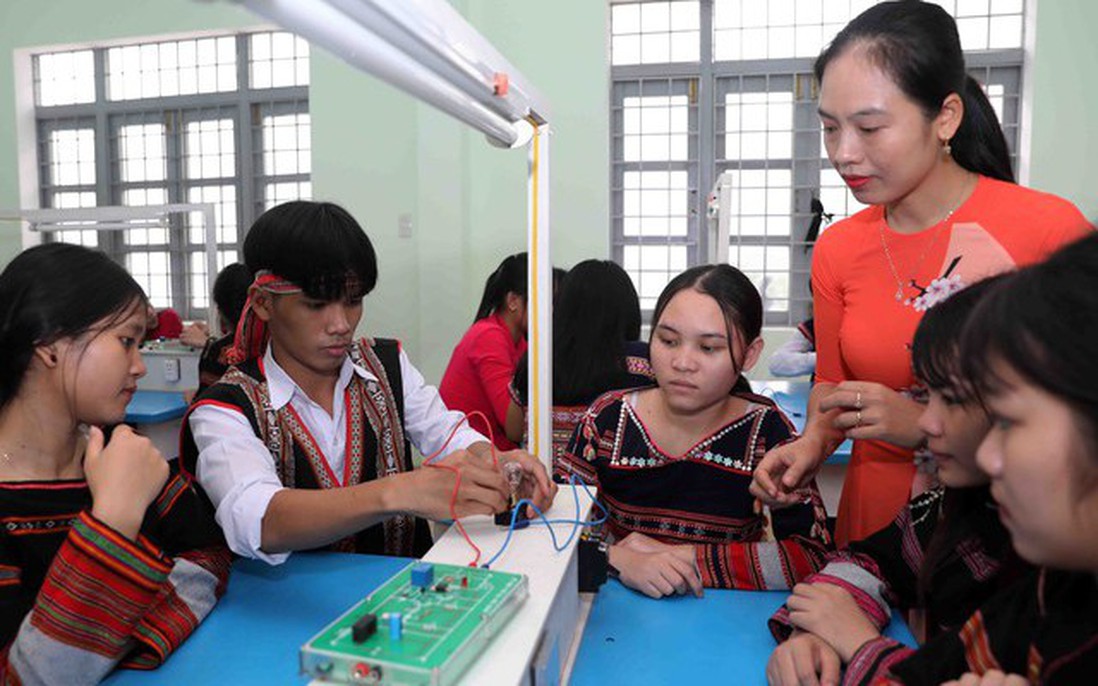 Phát huy vị thế nữ trí thức vùng dân tộc thiểu số