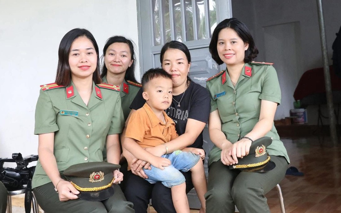Bộ Công an: Phụ nữ Cụm thi đua số 2 đỡ đầu 180 trẻ mồ côi 