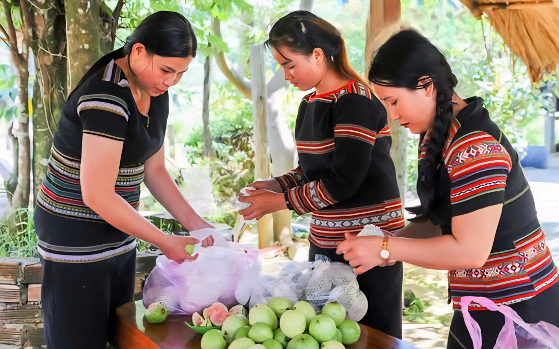 Tạo nên thay đổi từ chiếc điện thoại thông minh cho chị em khởi nghiệp