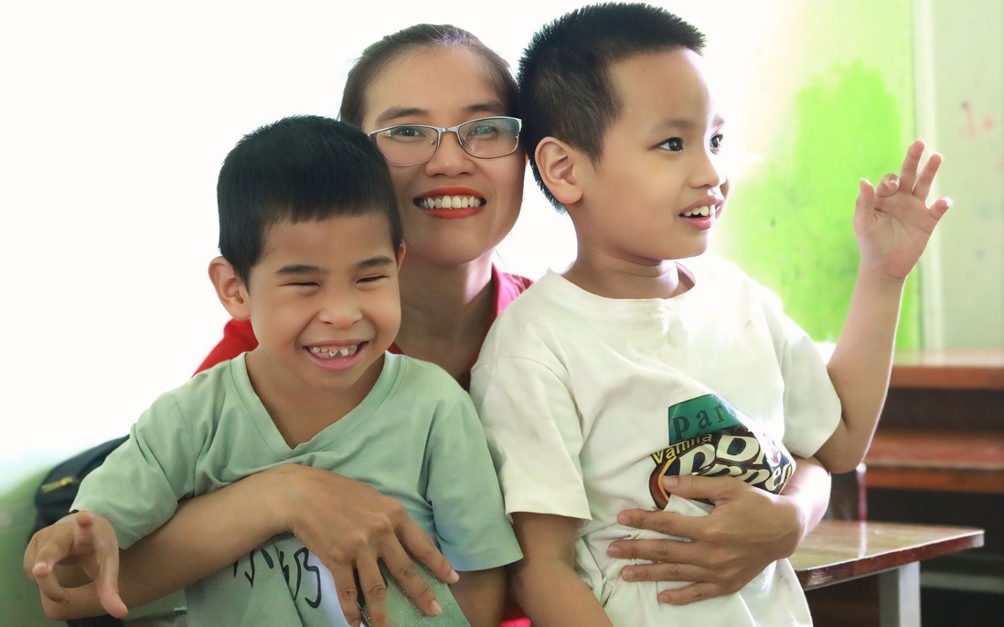 "Người mẹ" đặc biệt của những trẻ khuyết tật