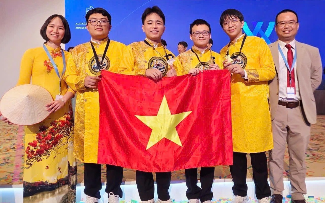 Lần đầu tiên cả 4 học sinh Việt Nam đều giành Huy chương Vàng Olympic Hóa học quốc tế