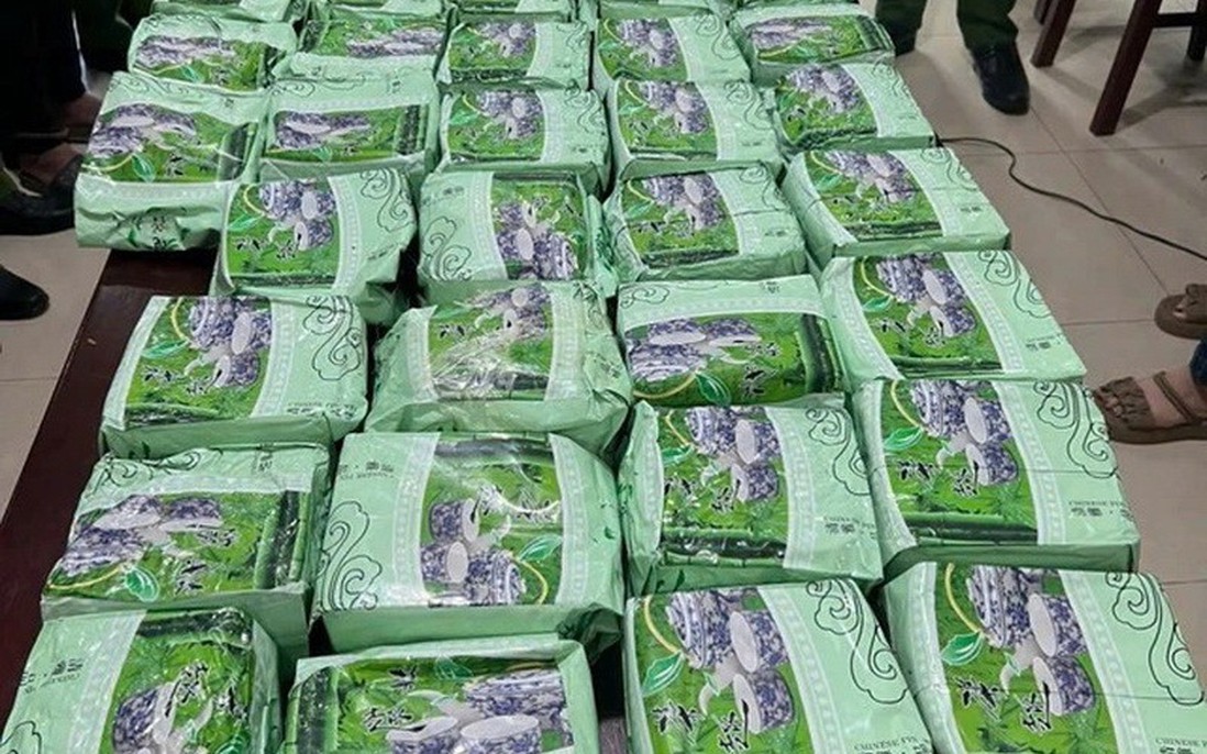 Phá đường dây ma túy xuyên quốc gia, thu giữ 60 bánh heroin, 37kg ma túy đá