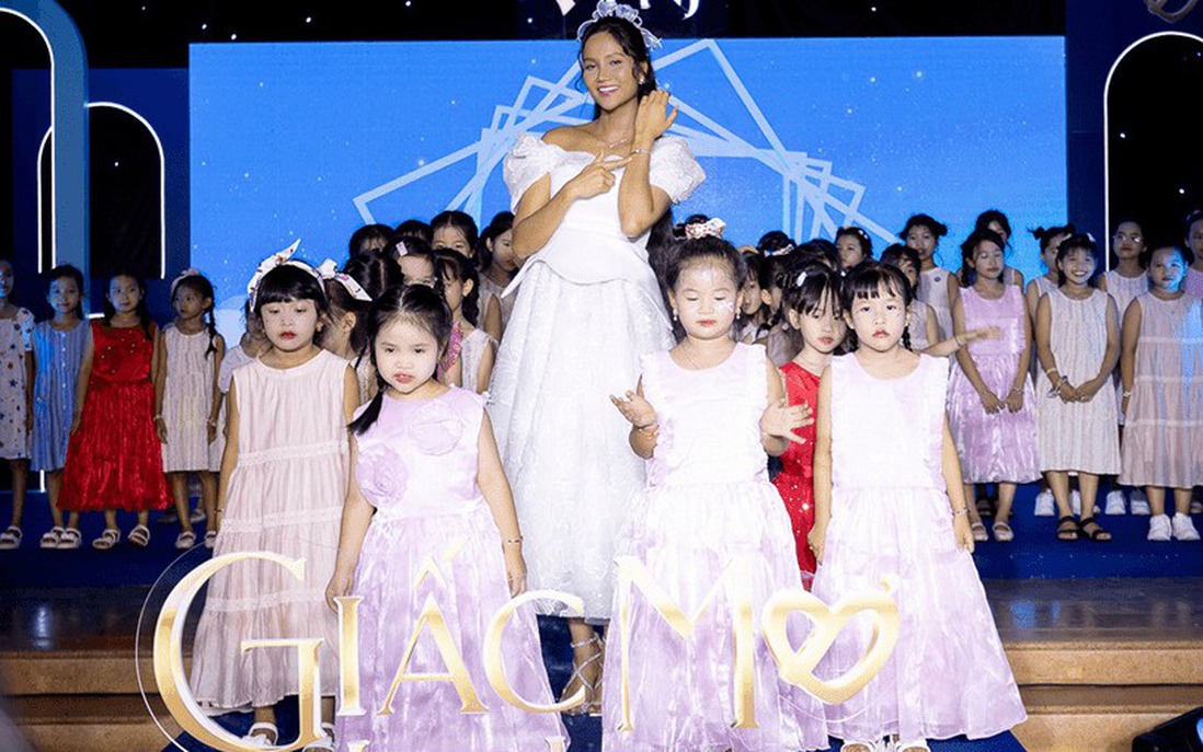 Mang đến cơ hội phát triển toàn diện và nuôi dưỡng sự tự tin cho các bé gái có hoàn cảnh khó khăn