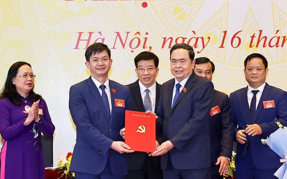 Văn phòng Quốc hội phải tiếp tục đổi mới mạnh mẽ, chuyên sâu hơn, hiệu quả hơn