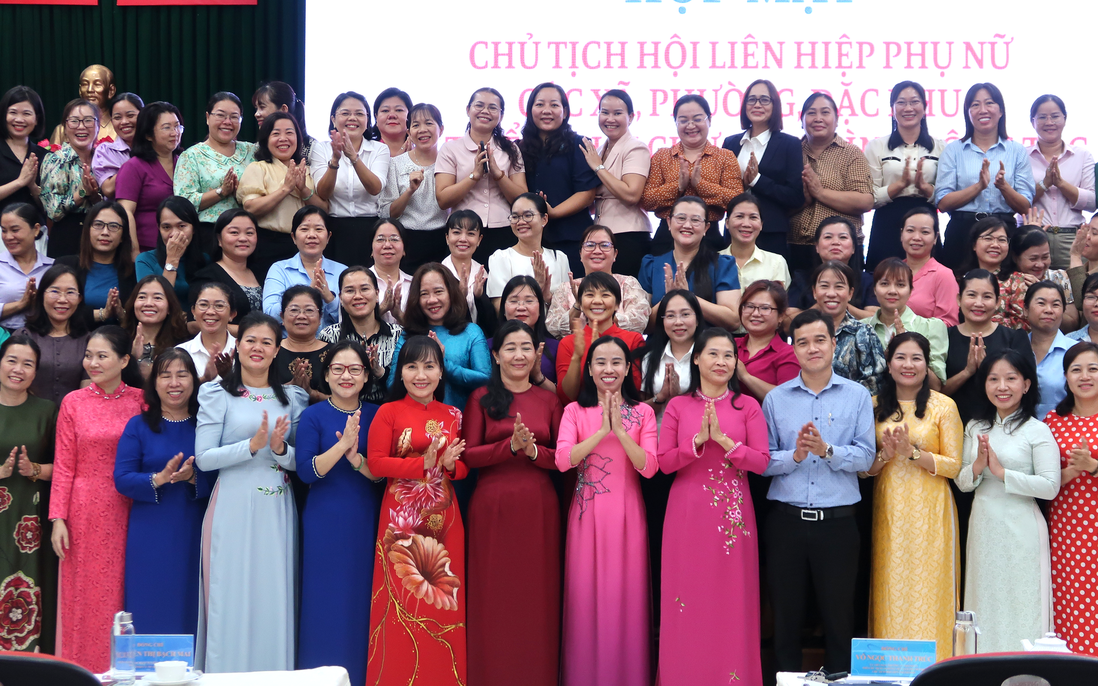 Cán bộ Hội LHPN TPHCM họp mặt lần đầu tiên sau khi sáp nhập