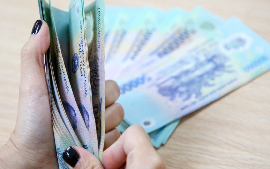 Bộ Nội vụ lấy ý kiến phương án lương tối thiểu vùng năm 2026 tăng 7,2%