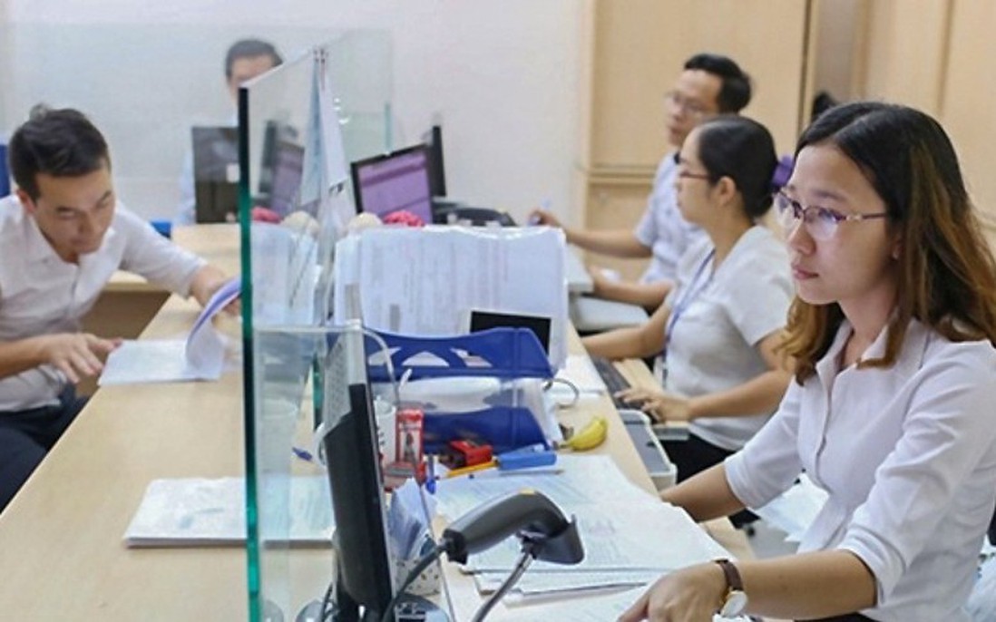 Quy định về ký hợp đồng lao động với công chức