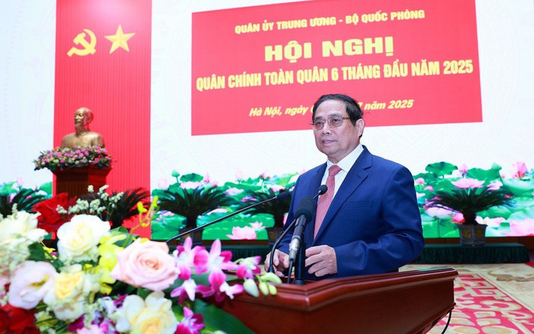 Thủ tướng: Quân đội tiếp tục vai trò nòng cốt trong xây dựng “thế trận lòng dân”