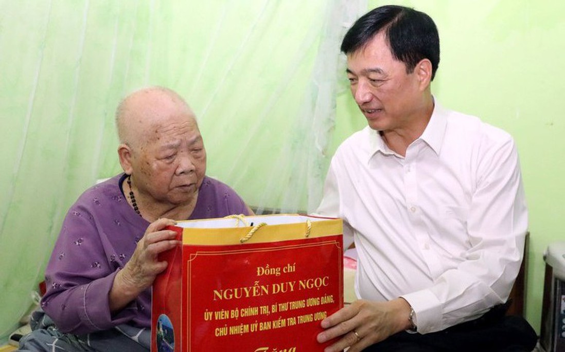 Lãnh đạo Đảng, Nhà nước quan tâm chăm lo người có công Lạng Sơn, Phú Thọ