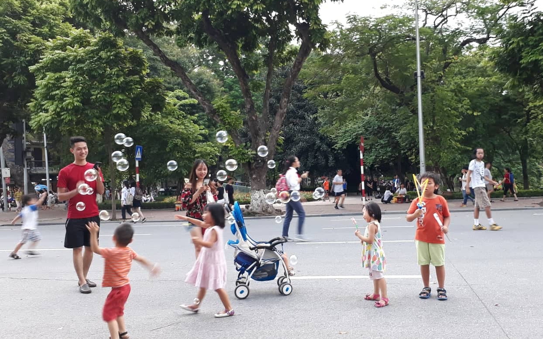 Hà Nội tạm dừng các hoạt động vui chơi, du lịch trong thời gian báo động lũ