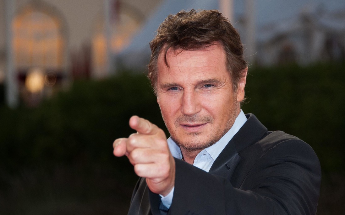 Tài tử phim hành động Liam Neeson có duyên với vai hài
