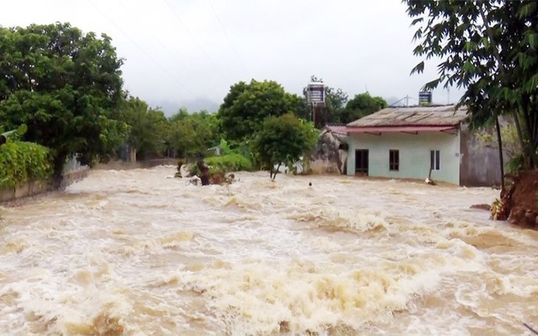 Tập trung ứng phó khẩn cấp với mưa lũ trên lưu vực sông Cả