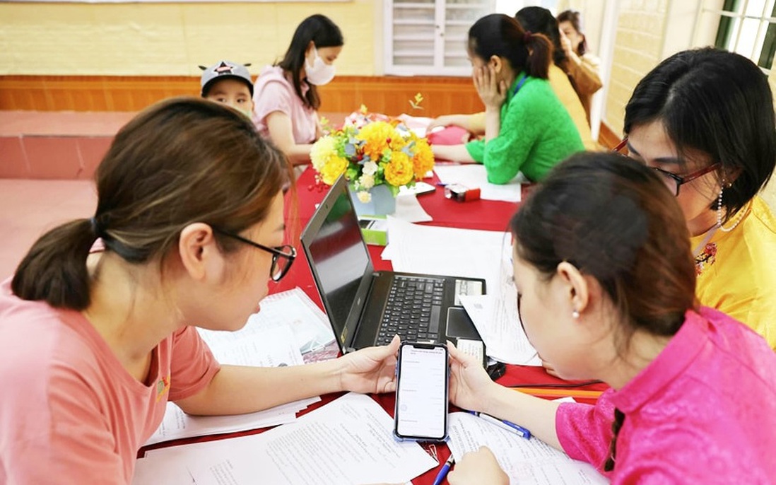 Chuyển đổi số trong tuyển sinh đầu cấp: Phụ huynh chỉ mất 5 phút để hoàn tất thủ tục