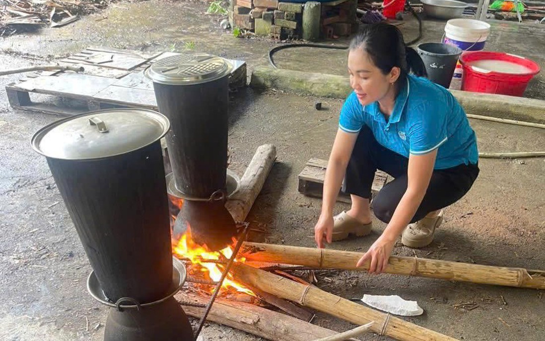 Những "bếp ăn yêu thương" giữa mùa nước lũ