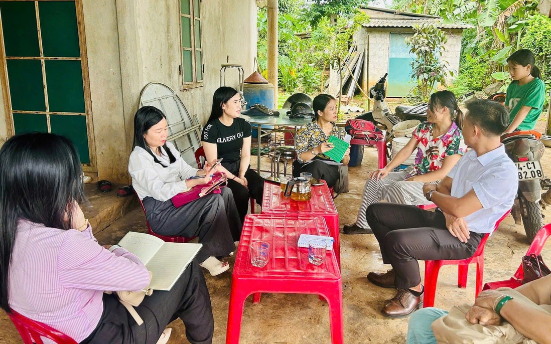 TƯ Hội LHPN Việt Nam kiểm tra, giám sát hoạt động ủy thác với ngân hàng tại xã Gio Linh, Quảng Trị