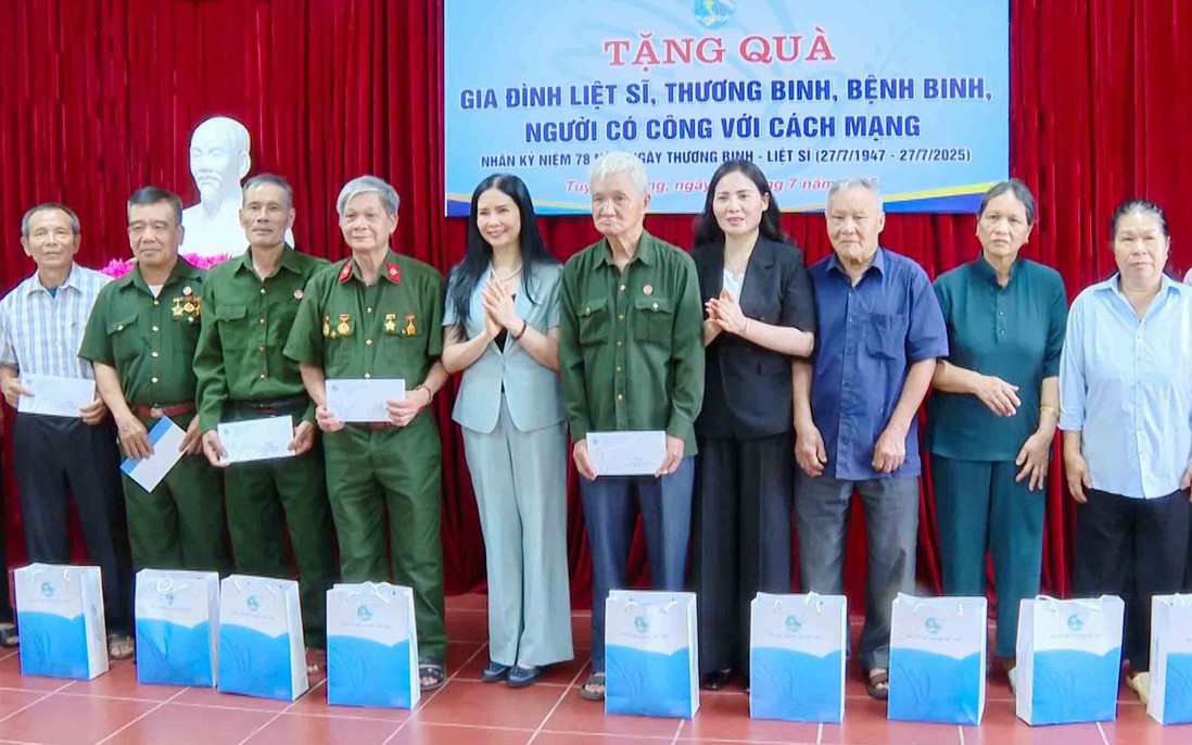 Lãnh đạo Hội LHPN Việt Nam tri ân các liệt sĩ, người có công với cách mạng tại Vị Xuyên, Tuyên Quang