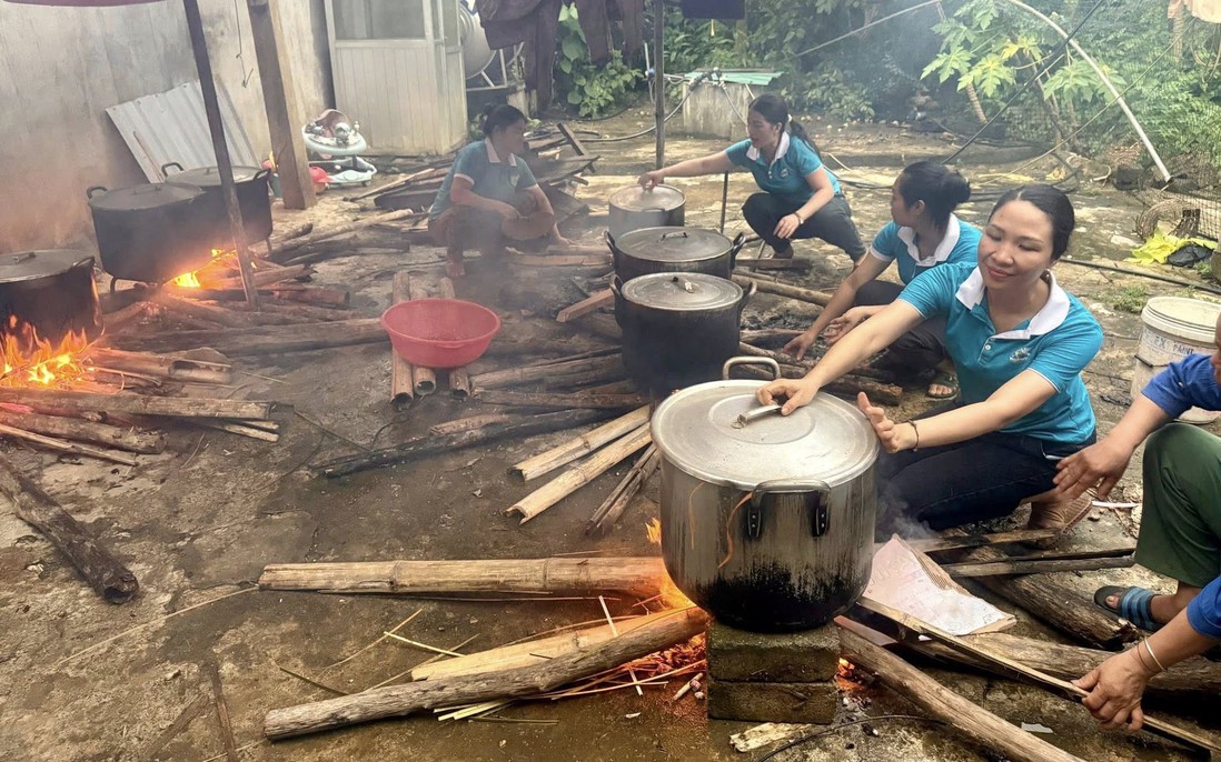 Nghệ An sau lũ - nơi triệu tấm lòng kết thành phao cứu sinh