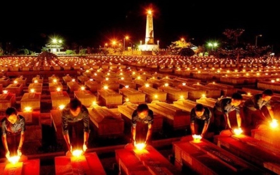 "Thân hy sinh thơm đất, thơm trời"