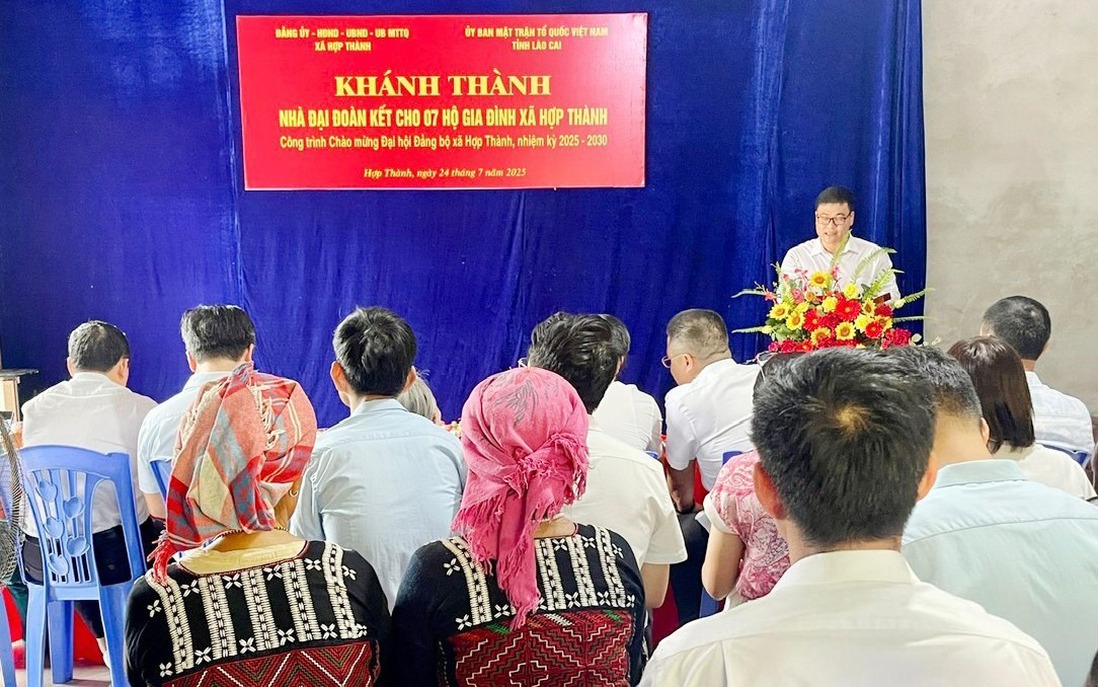 Khánh thành 7 nhà "Đại đoàn kết" cho hộ nghèo