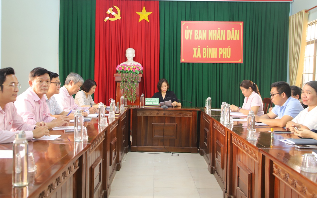 TƯ Hội LHPN Việt Nam kiểm tra, giám sát hoạt động ủy thác với ngân hàng tại xã Bình Phú, Gia Lai