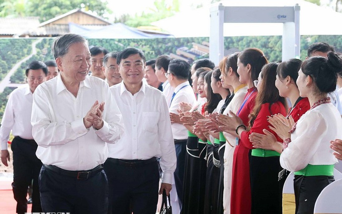 100 trường nội trú liên cấp ở biên giới - 13 tháng hành động
