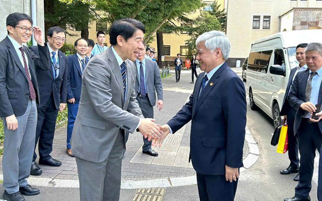 Chủ tịch UBTƯ MTTQ Việt Nam Đỗ Văn Chiến thăm Đại học khoa học Tokyo và giao lưu với sinh viên Việt Nam