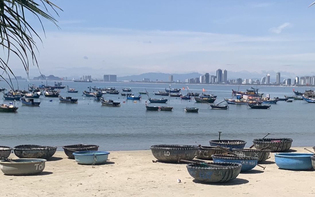Nghề chài lưới ở biển Mỹ Khê