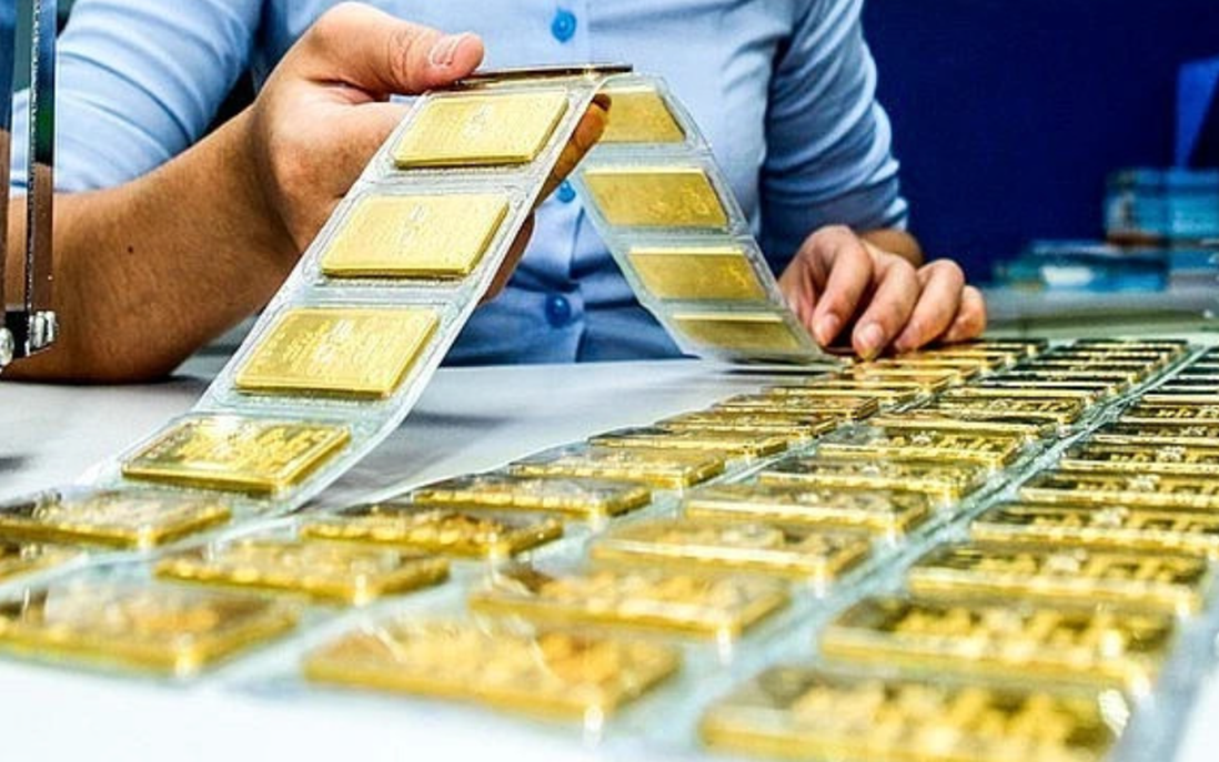 Giá vàng giảm gần nửa triệu đồng