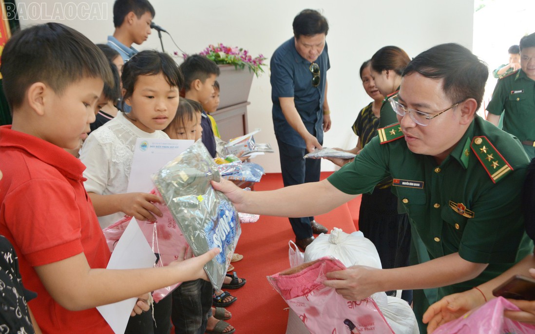 Lào Cai: Đồn Biên phòng Bát Xát ra mắt mô hình "Mẹ đỡ đầu"
