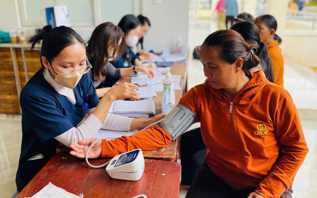 Chăm lo sức khỏe cho người dân vùng biên giới Ia Phôn