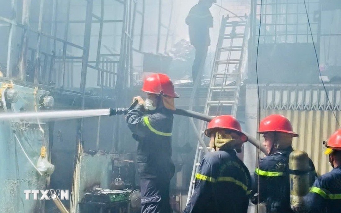 TPHCM: 6 căn phòng trọ bị thiêu rụi ở phường Tân Thới Hiệp