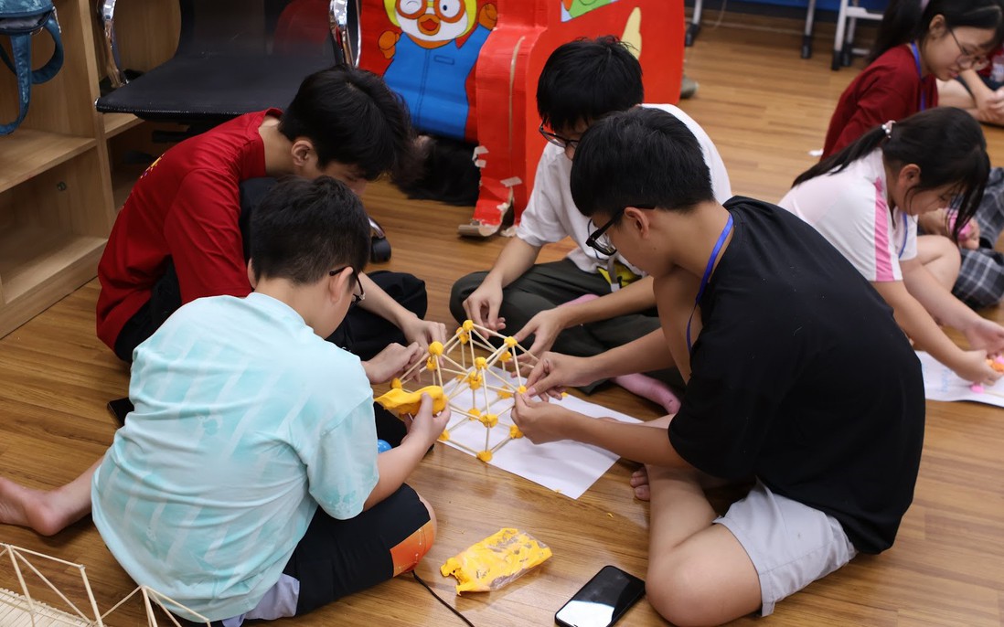 Lan tỏa tình yêu khoa học đến các bạn trẻ