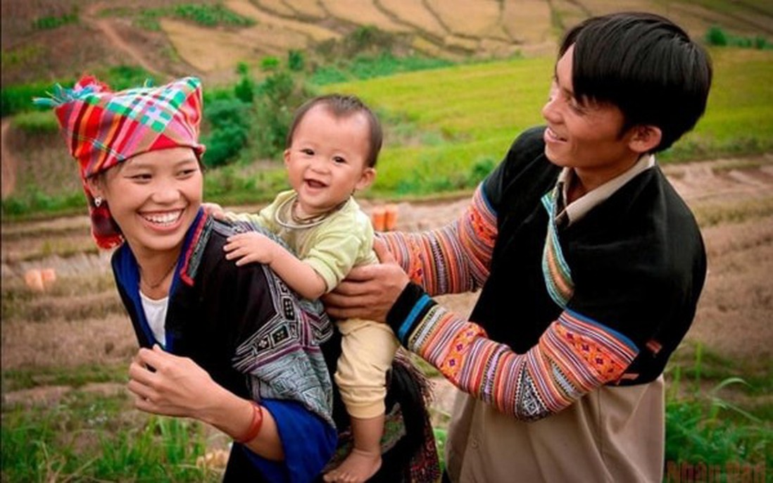 Xóa bỏ bất bình đẳng giới trong văn hóa tộc người: Huy động già làng, trưởng bản cùng vào cuộc