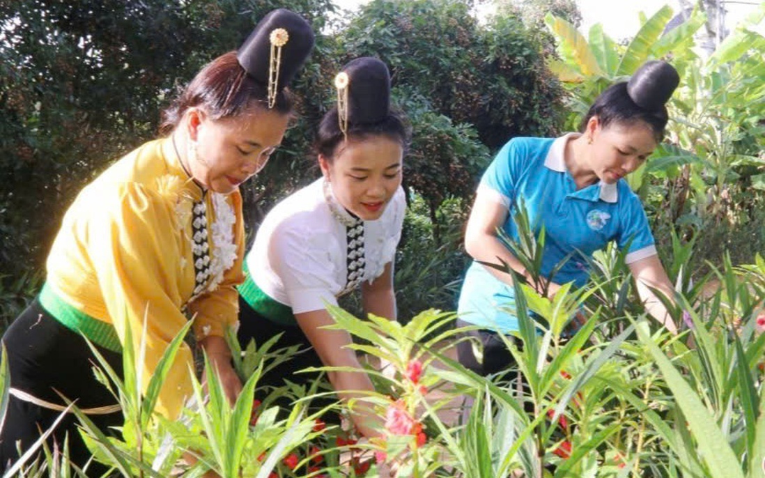 Xây dựng môi trường sống xanh từ mô hình "Nhà sạch - Vườn đẹp"