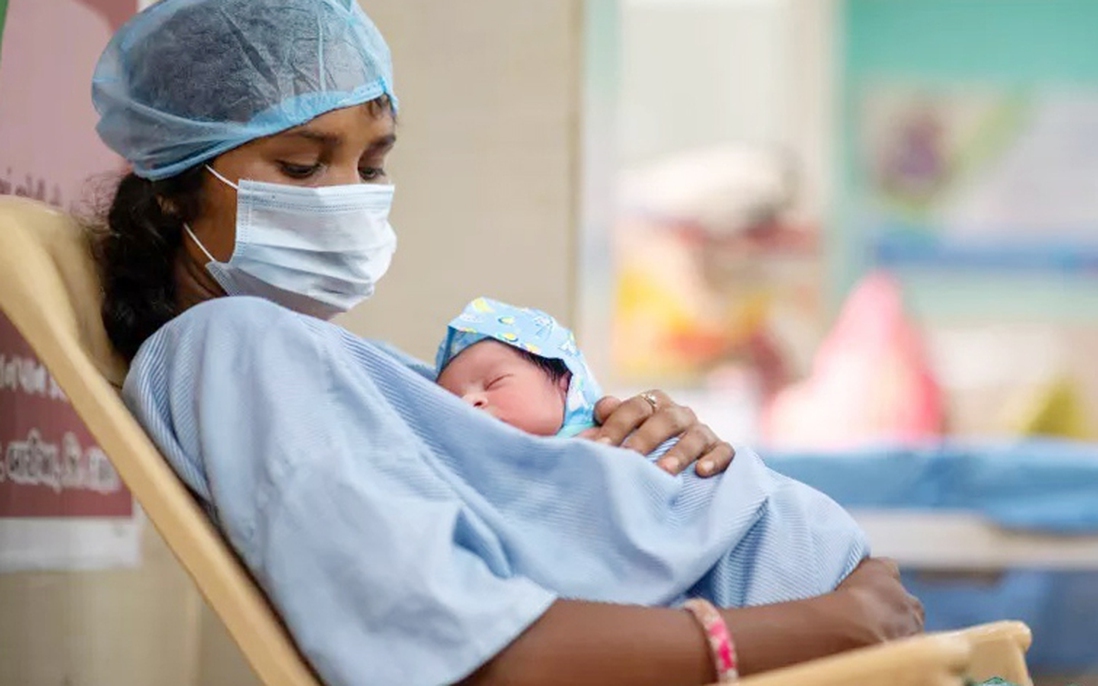WHO phát hành hướng dẫn toàn cầu về chăm sóc bà mẹ và trẻ sơ sinh