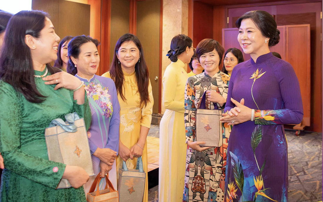Phu nhân Ngô Phương Ly gặp gỡ các cô dâu Việt Nam tại Hàn Quốc 