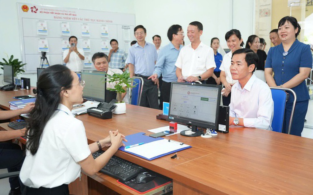 Hoàn thiện mô hình chính quyền địa phương 2 cấp, bảo đảm vận hành hiệu quả ngay trong năm 2025