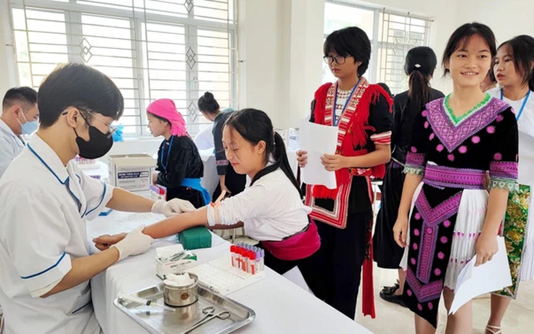 Tuyên Quang: Khám sức khỏe định kỳ cho người dân