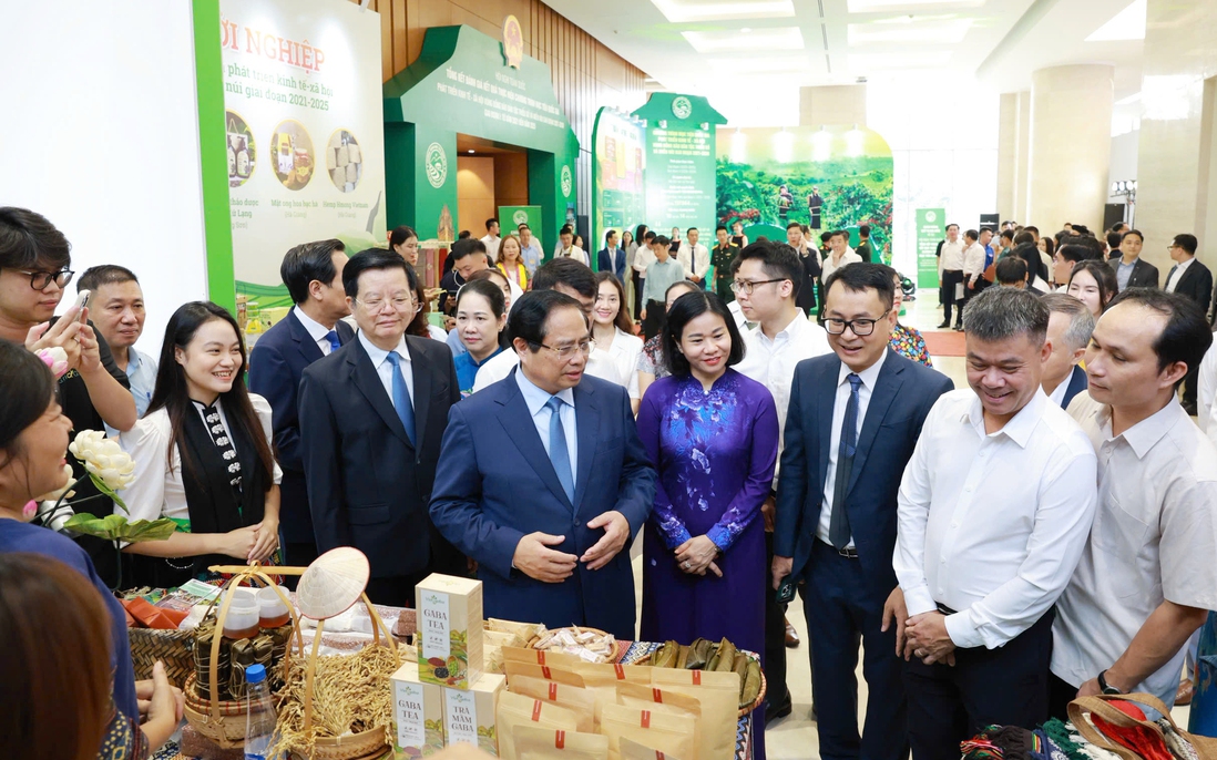 Thủ tướng: Có chính sách ưu tiên, nguồn lực ưu tiên, tín dụng ưu tiên với vùng đồng bào dân tộc thiểu số và miền núi