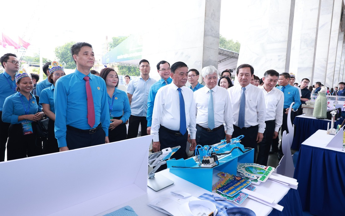 Tôn vinh tinh thần đổi mới sáng tạo, trí tuệ và khát vọng cống hiến của công nhân, viên chức, người lao động