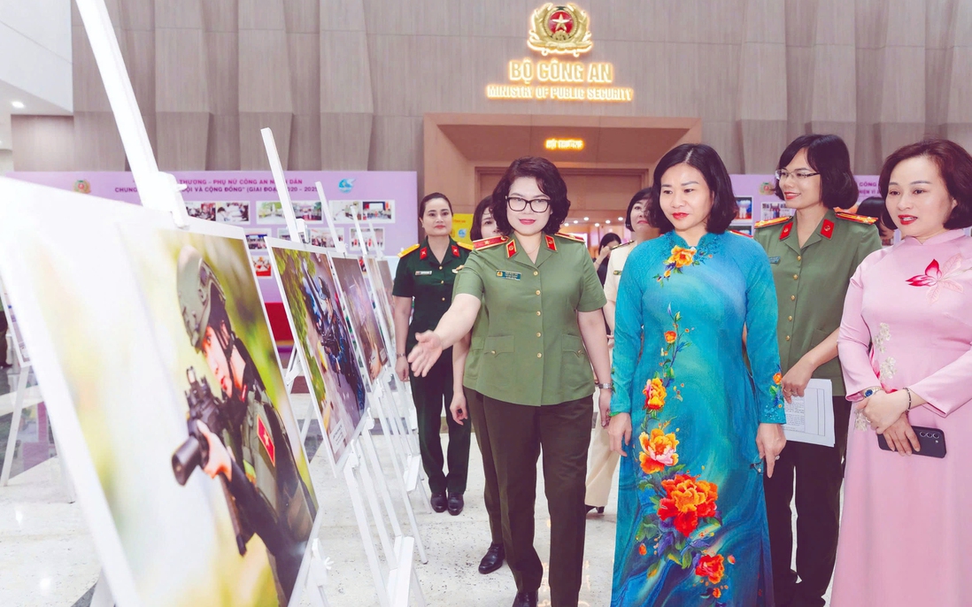 Những "bông hồng thép" trong bản hùng ca giữ nước