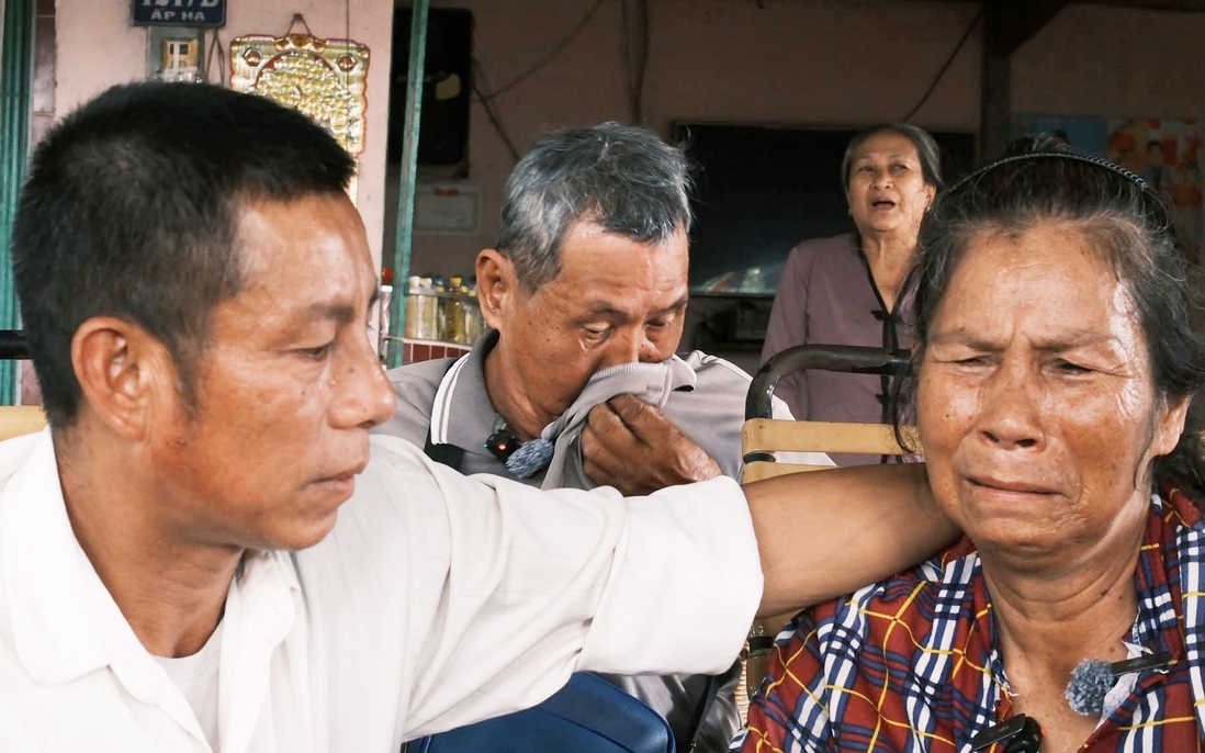 Nước mắt ngày trở về của người mẹ sau 29 năm lưu lạc