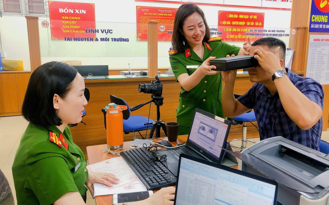 Tự hào nữ chiến sĩ Công an đất Cảng
