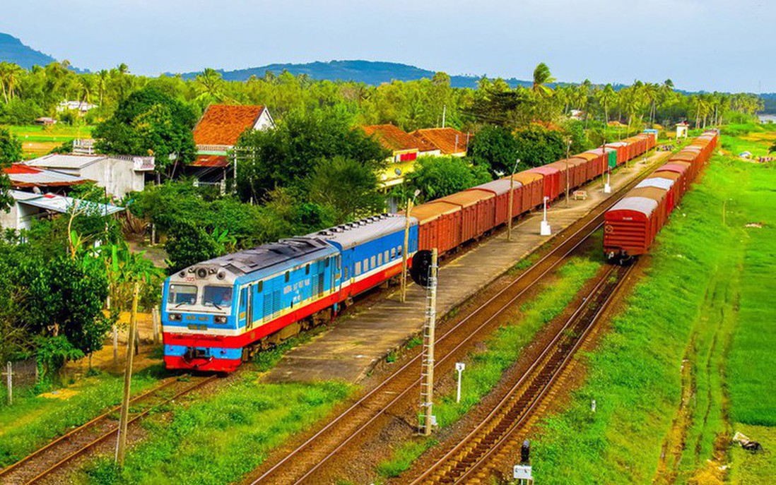 Tăng cường bảo đảm trật tự, an toàn giao thông đường sắt trong tình hình mới